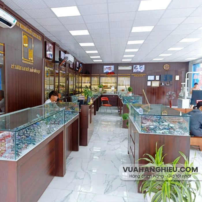 Top 10 cửa hàng kính mắt gần đây uy tín, chất lượng
