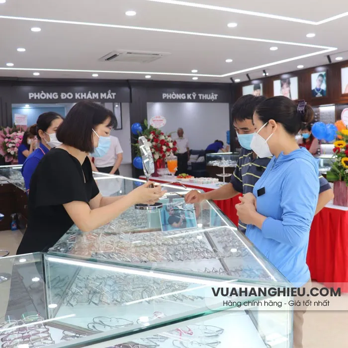 Top 10 cửa hàng kính mắt gần đây uy tín, chất lượng