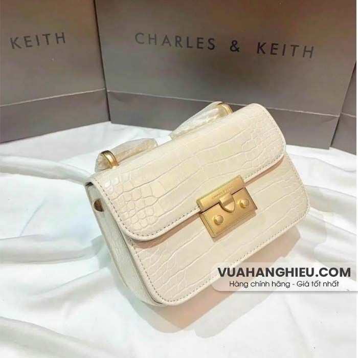 8 mẫu túi Charles & Keith màu trắng vô cùng đẹp cho phái nữ