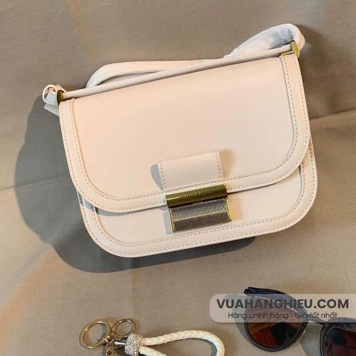 8 mẫu túi Charles & Keith màu trắng vô cùng đẹp cho phái nữ