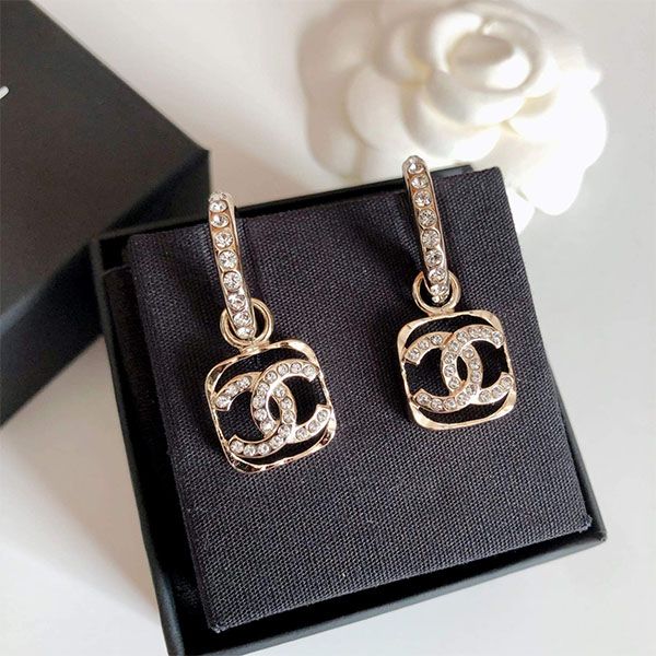 Khuyên Tai Chanel CC Logo Đá Vuông Màu Vàng Trắng - Trang sức - Vua Hàng Hiệu