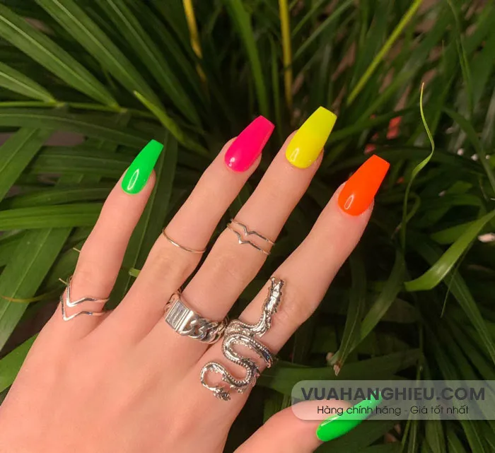 Top 16 màu nails tôn da giúp làm sáng da tay tức thì