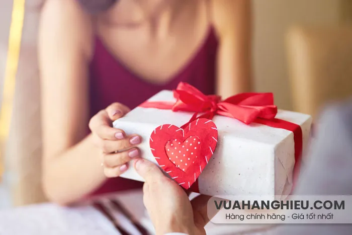 Top 70+ món quà tặng sinh nhật cho bạn trai ấn tượng và bất ngờ
