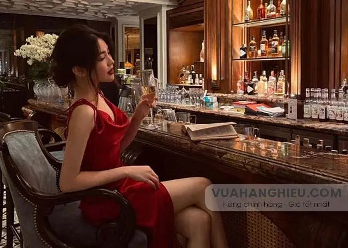 Đi bar mặc gì? 20+ outfit đi bar thu hút mọi ánh nhìn