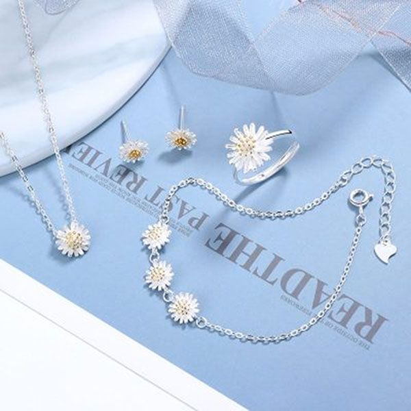 Set Dây Chuyền, Khuyên Tai, Vòng Đeo Tay, Nhẫn Lili Jewelry Hoa Cúc Họa Mi 765251 Màu Trắng Bạc - Trang sức - Vua Hàng Hiệu