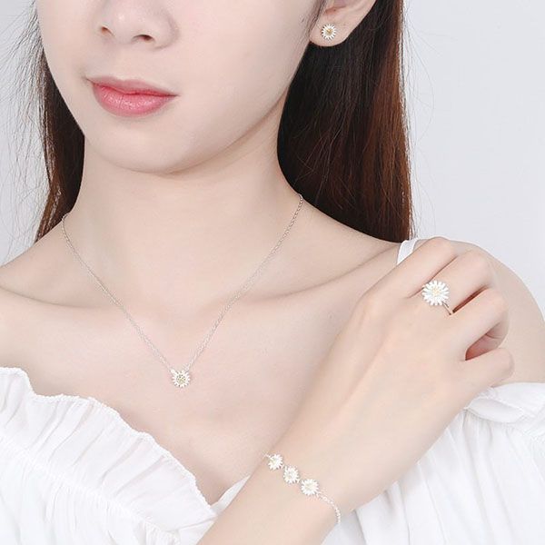 Set Dây Chuyền, Khuyên Tai, Vòng Đeo Tay, Nhẫn Lili Jewelry Hoa Cúc Họa Mi 765251 Màu Trắng Bạc - Trang sức - Vua Hàng Hiệu