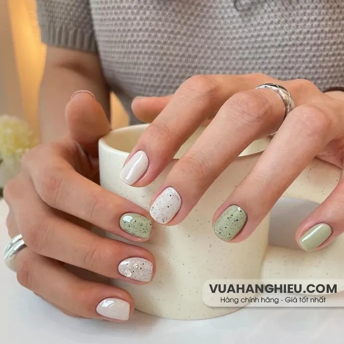 Top 15+ màu nail cho da ngăm đen sang chảnh, siêu tôn da