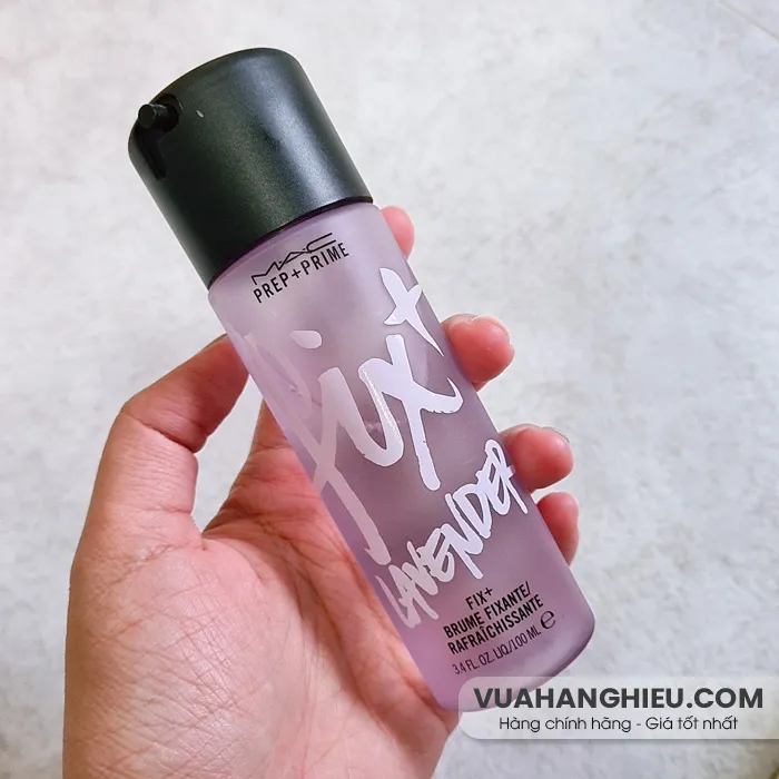 Top 10 xịt khoá trang điểm lâu trôi cho lớp nền đẹp chất lượng tốt