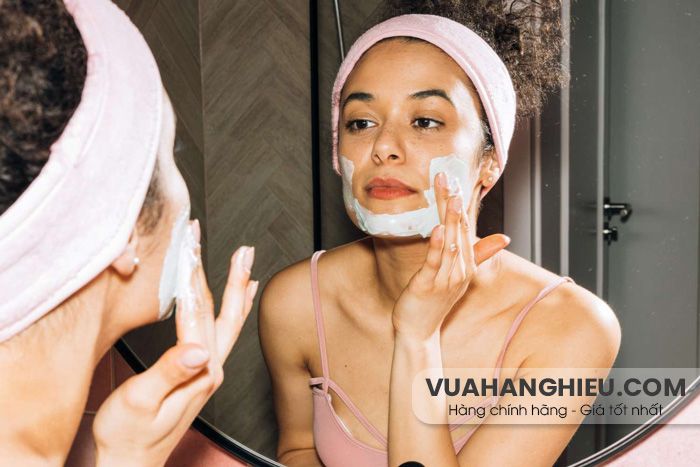 3 bước trang điểm đơn giản để có gò má cao quyến rũ