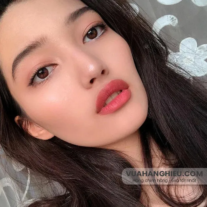 Cách đánh son cho môi mỏng trở nên căng mọng, quyến rũ  - 1