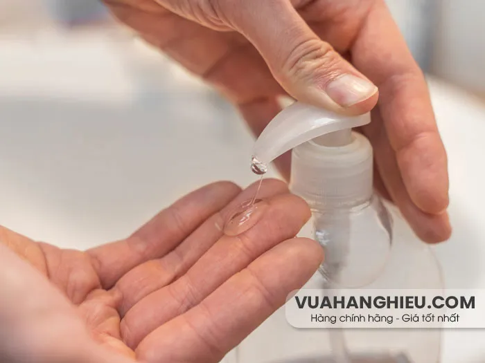 Nguyên nhân và 9 cách ngăn ngừa đồ mồ hôi tay hiệu quả