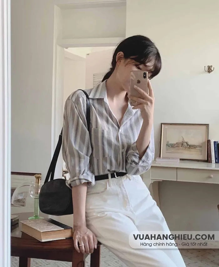 10 cách mặc đẹp với áo sơ mi kẻ sọc nữ đang 