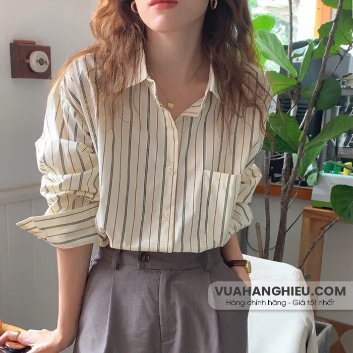 10 cách mặc đẹp với áo sơ mi kẻ sọc nữ đang 