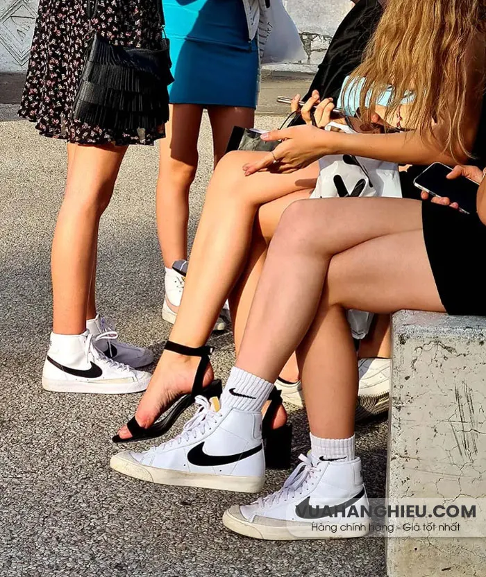 Top 15 mẫu giày sneaker cho GenZ sành điệu nổi tiếng 2025