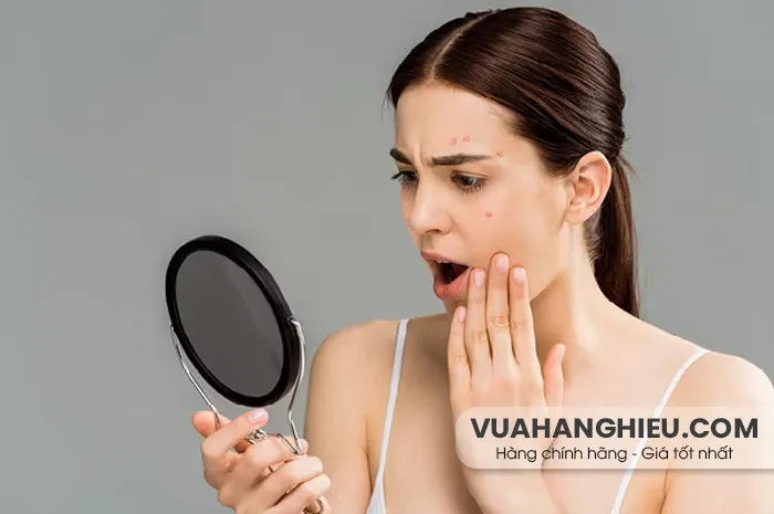 11 Kem chống nắng cho da mụn nhạy cảm bác sĩ khuyên dùng