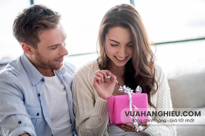 Top 25 quà tặng kỷ niệm 1 năm yêu nhau ý nghĩa cho người thương