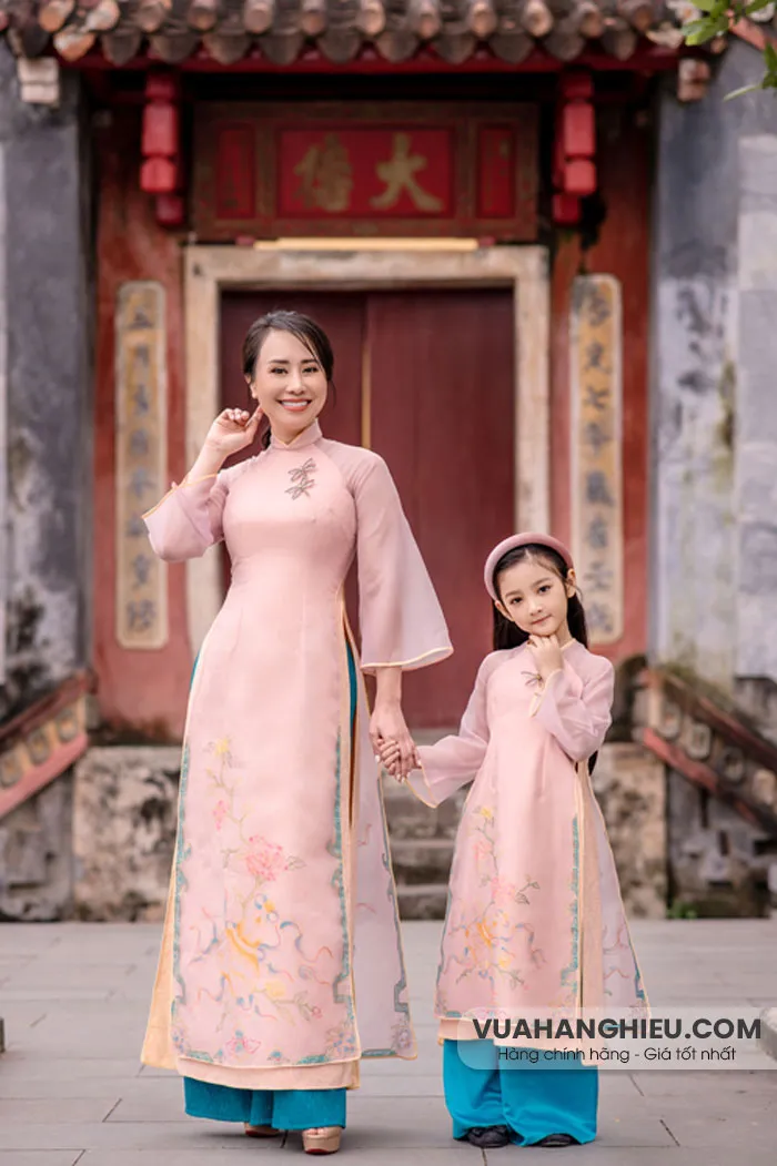 Đi chùa mặc gì? 13 cách phối đồ đi lễ chùa đẹp, thanh lịch