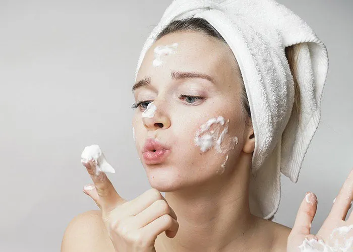 5 cách phân biệt sữa rửa mặt La Roche Posay thật giả