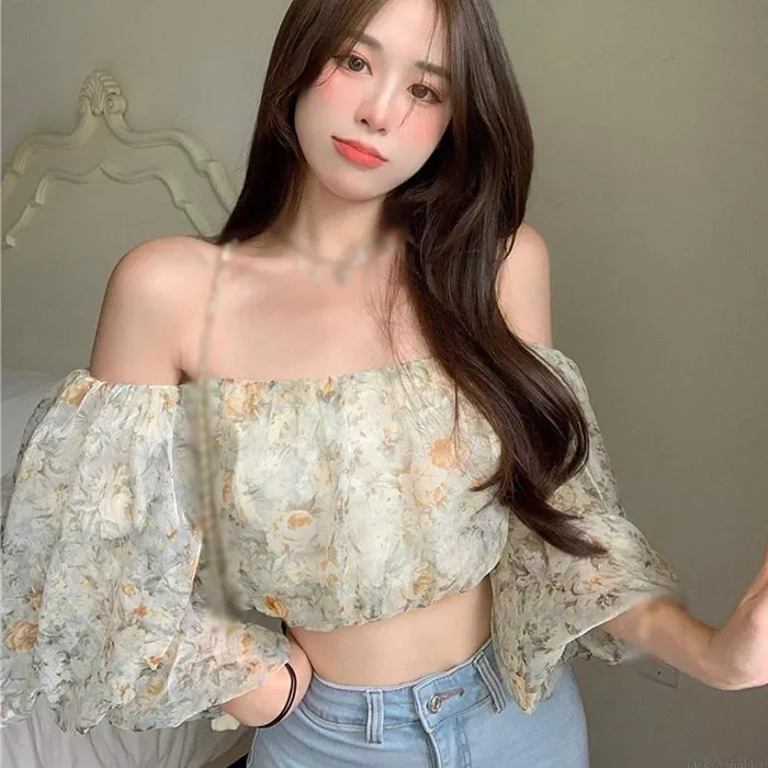 13 cách phối đồ với áo croptop cá tính, năng động cho mùa hè