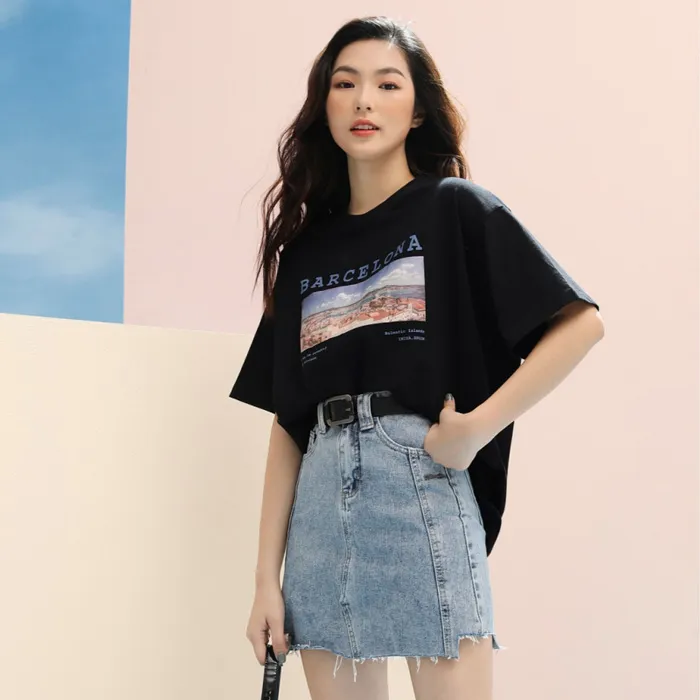 12 cách phối đồ với chân váy jean bò đẹp 