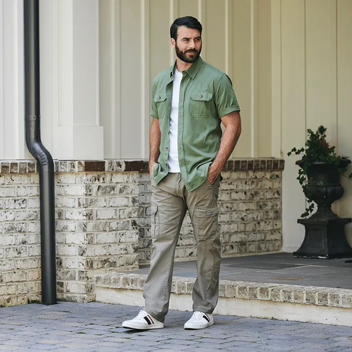 17 cách phối đồ với quần cargo pants túi hộp cho nam và nữ