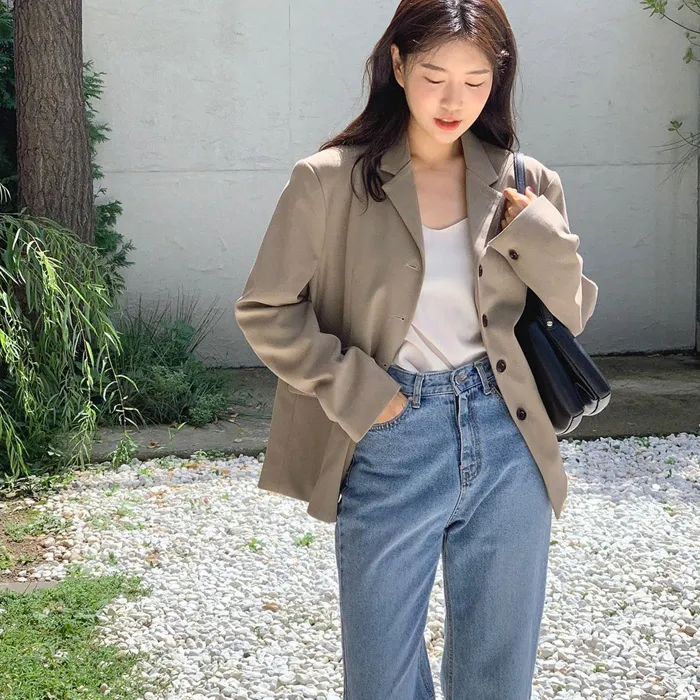 10 cách phối đồ với quần jean ống đứng trẻ trung, hiện đại