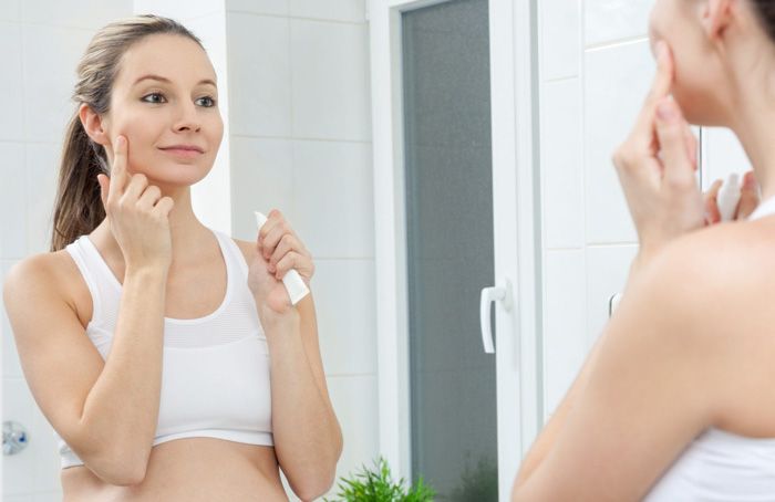 Cách hỗ trợ làm sạch mụn khi mang thai thân thiện với làn da và hiệu quả được bác sĩ khuyên dùng
