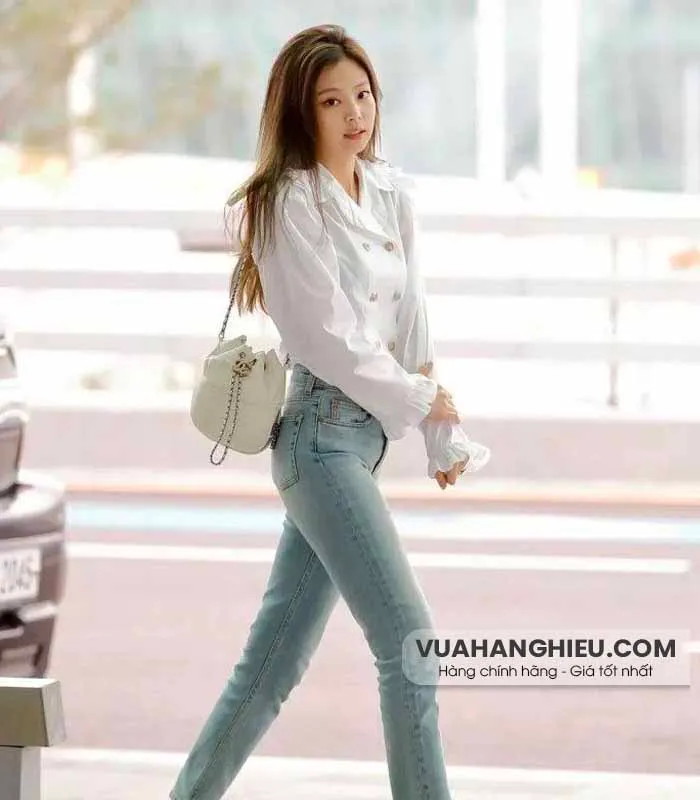 Điểm danh 5 outfit Jennie ( Black Pink ) tạo nên xu hướng mới