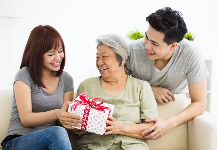 Top 30+ quà tặng cho mẹ chồng vào ngày sinh nhật, ngày lễ