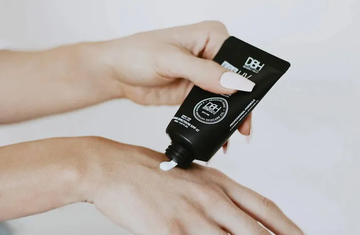 Review kem chống nắng DBH bản mới: Thành phần, chất lượng và công dụng - 5