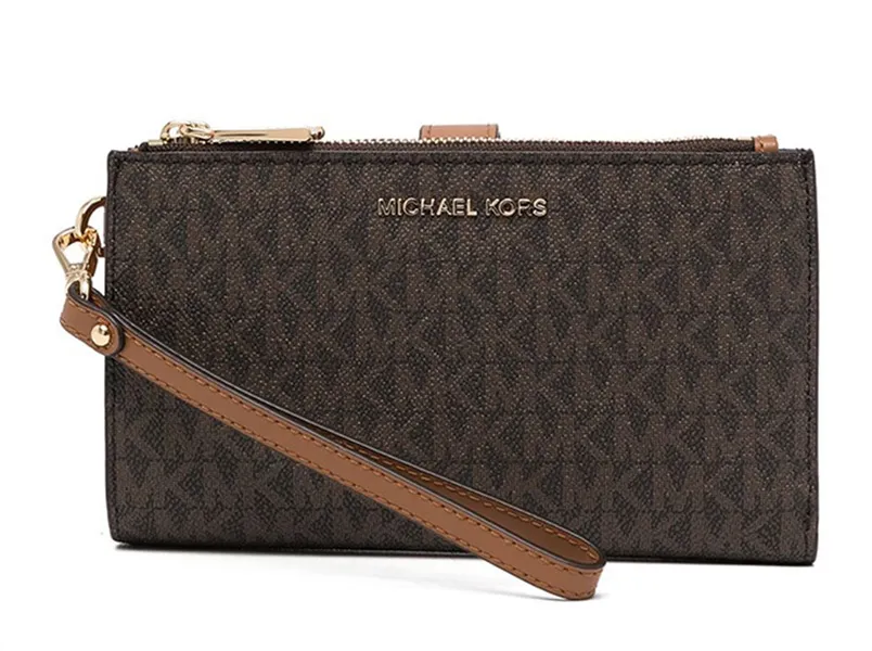 Top 11 mẫu ví cầm tay nữ hàng hiệu đẹp sang chảnh  - 5