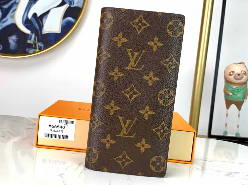 Top 11 mẫu ví cầm tay nữ hàng hiệu đẹp sang chảnh  - 17