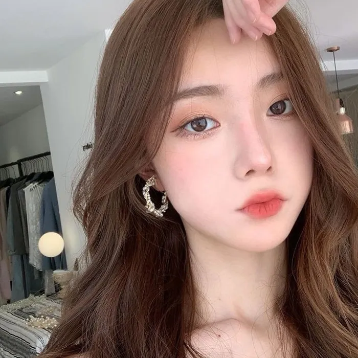 5 bước trang điểm mắt tự nhiên, nhẹ nhàng chuẩn Hàn