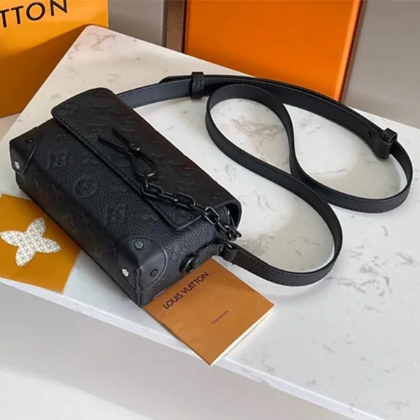 Túi Đeo Chéo Unisex Louis Vuitton LV Steamer Wearable Wallet M81746 Màu Đen - Túi xách - Vua Hàng Hiệu