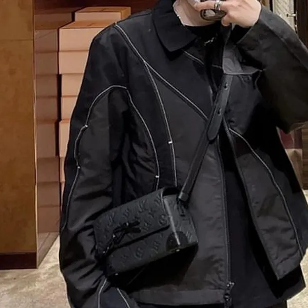 Túi Đeo Chéo Unisex Louis Vuitton LV Steamer Wearable Wallet M81746 Màu Đen - Túi xách - Vua Hàng Hiệu