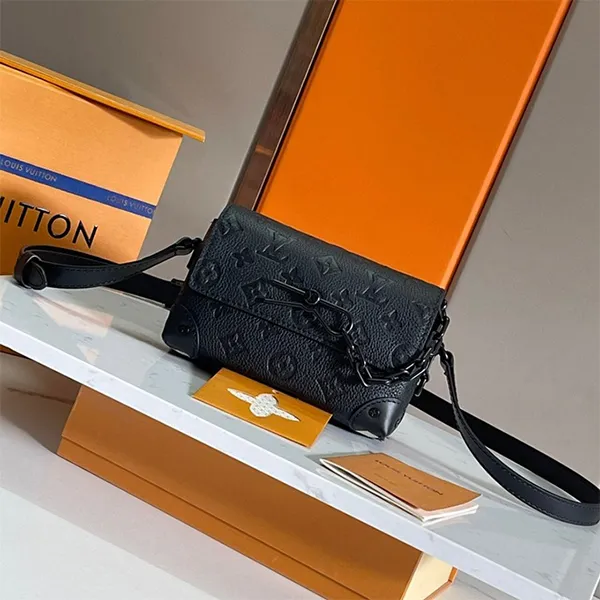 Túi Đeo Chéo Unisex Louis Vuitton LV Steamer Wearable Wallet M81746 Màu Đen - Túi xách - Vua Hàng Hiệu