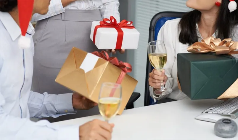 10 món quà tặng Sếp nữ tinh tế, giúp bạn ghi điểm tuyệt đối