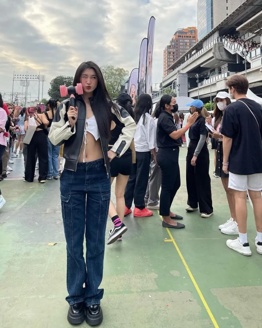 Mặc gì đi xem concert BlackPink? 19 cách phối đồ cực chất để 