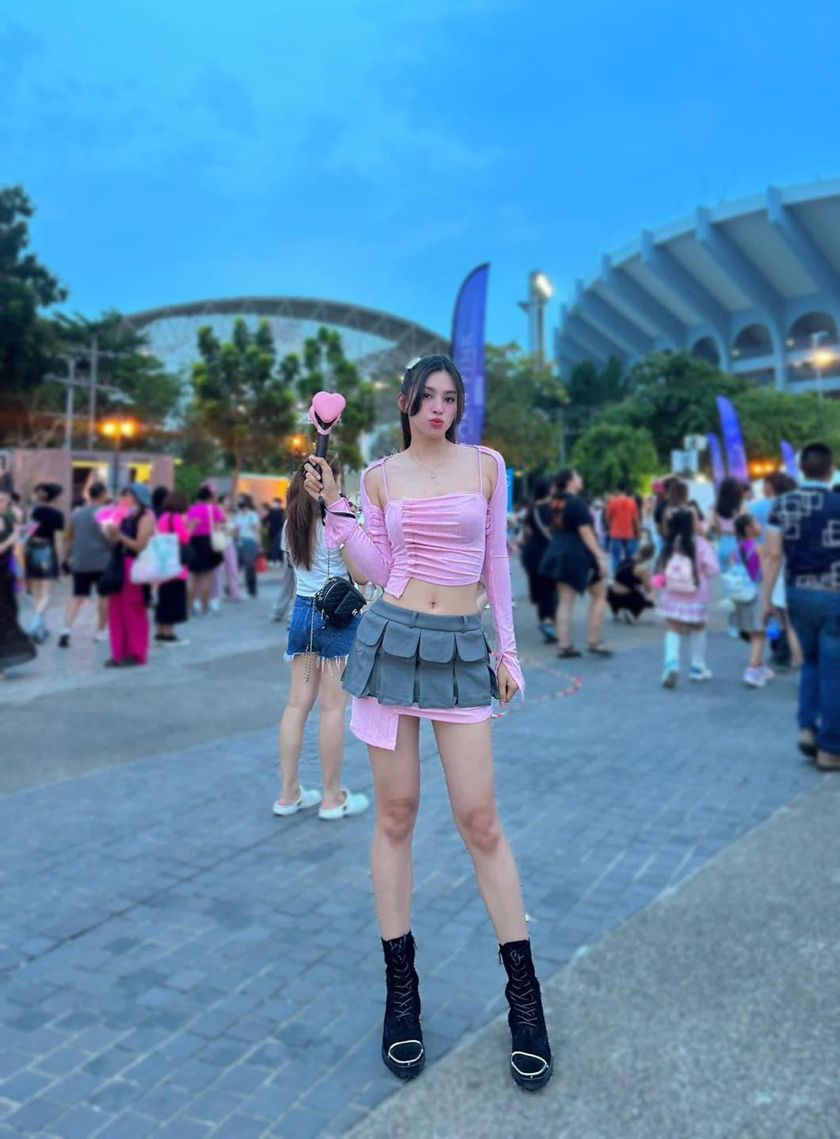 Mặc gì đi xem concert BlackPink? 19 cách phối đồ cực chất để 