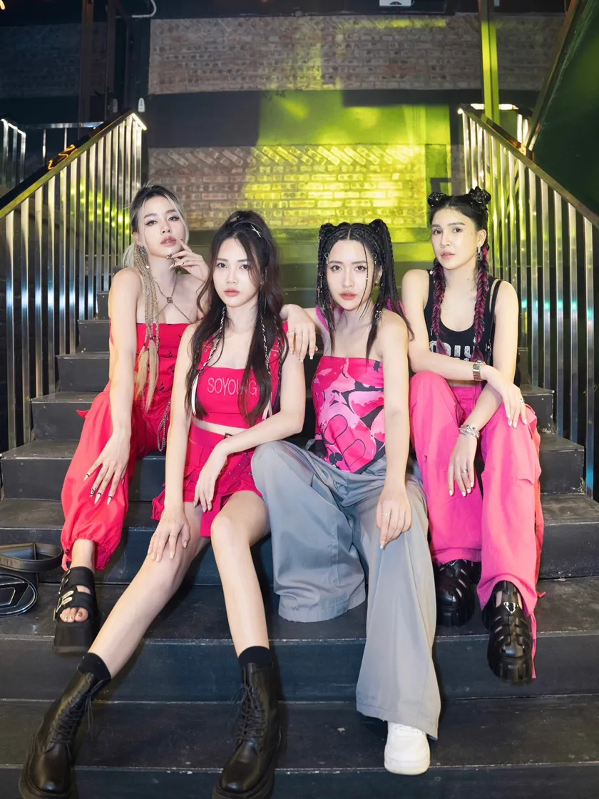 Mặc gì đi xem concert BlackPink? 19 cách phối đồ cực chất để 