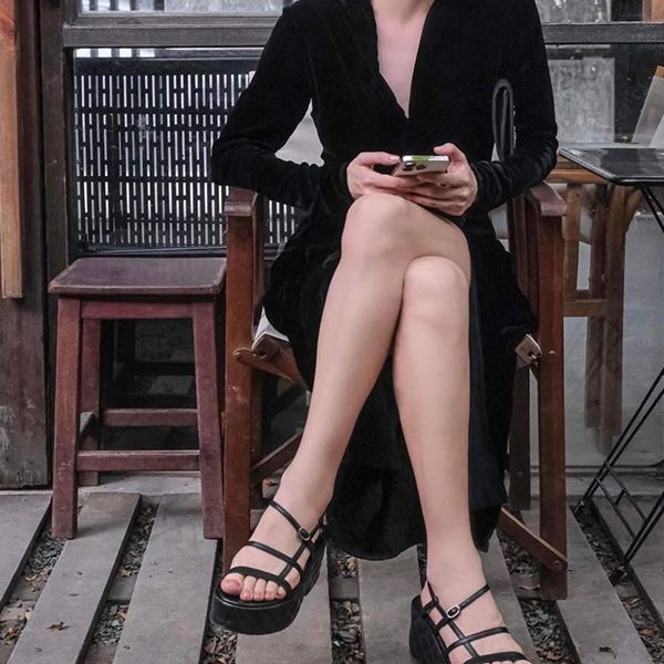 Dép Sandal Nữ Chanel Letter Logo Quilted Platform Sandals Màu Đen Size 38 - Dép - Vua Hàng Hiệu