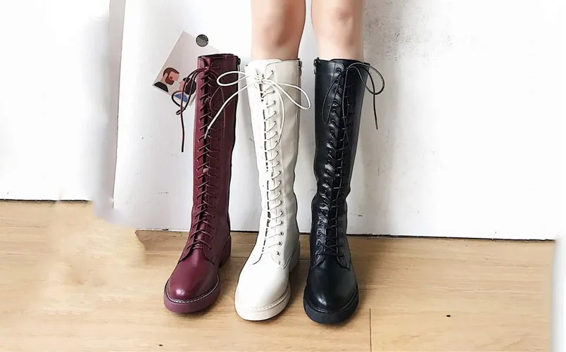 Mách bạn 12 cách mix đồ với boot cao quá gối đẹp chuẩn