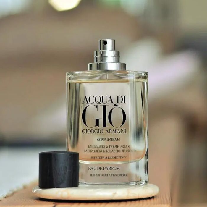Giorgio Armani Của Nước Nào? Top 5 Chai Nước Hoa GIO Lưu Hương Lâu Nổi Trội