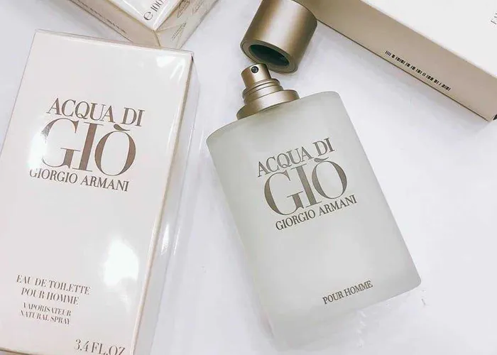 Giorgio Armani Của Nước Nào? Top 5 Chai Nước Hoa GIO Lưu Hương Lâu Nổi Trội