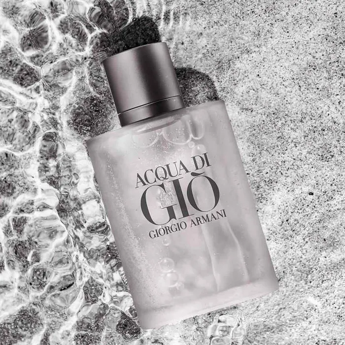 Giorgio Armani Của Nước Nào? Top 5 Chai Nước Hoa GIO Lưu Hương Lâu Nổi Trội
