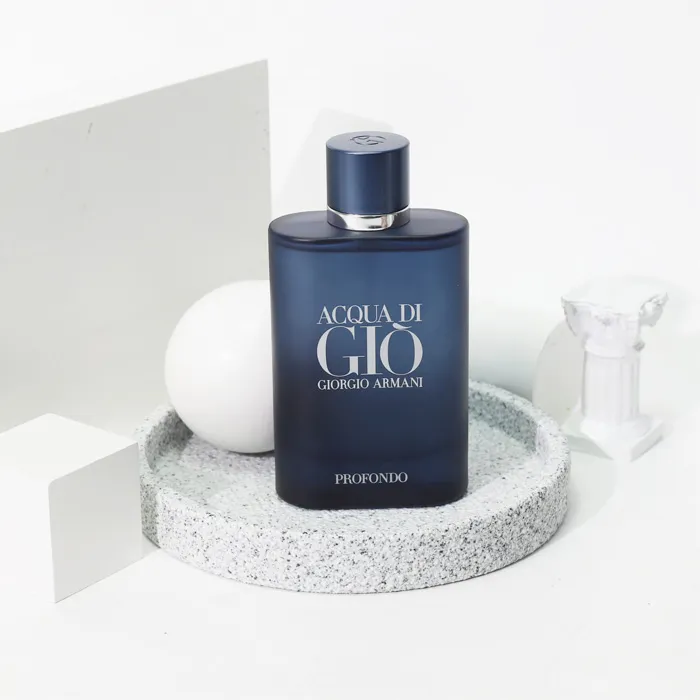 Giorgio Armani Của Nước Nào? Top 5 Chai Nước Hoa GIO Lưu Hương Lâu Nổi Trội