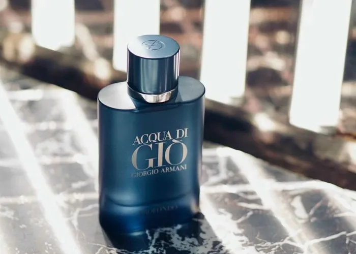 Giorgio Armani Của Nước Nào? Top 5 Chai Nước Hoa GIO Lưu Hương Lâu Nổi Trội