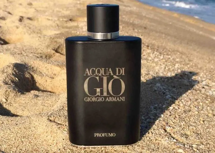 Giorgio Armani Của Nước Nào? Top 5 Chai Nước Hoa GIO Lưu Hương Lâu Nổi Trội