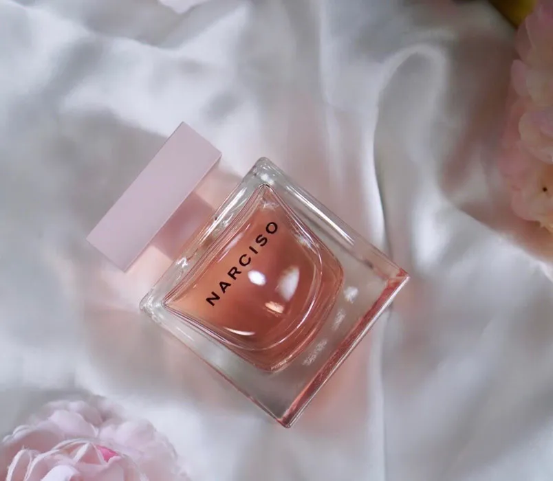 7 chai nước hoa Narciso Rodriguez bán chạy thơm lâu - 15
