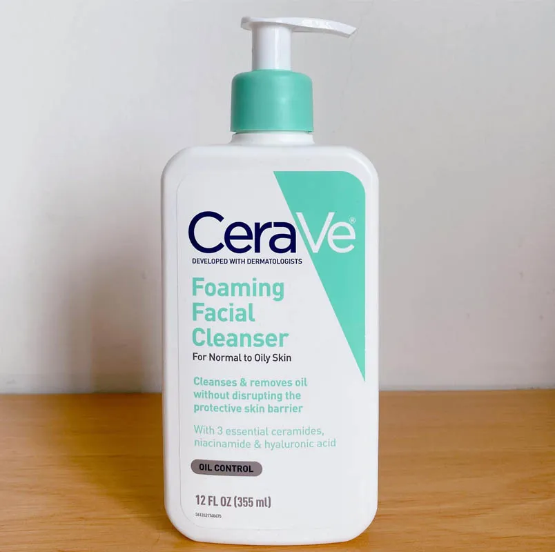 Top 6 sữa rửa mặt Cerave cho da dầu mụn tốt 2025
